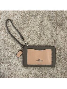 Coach Pebbled Leather Wristlet Wallet Tan/Taupe